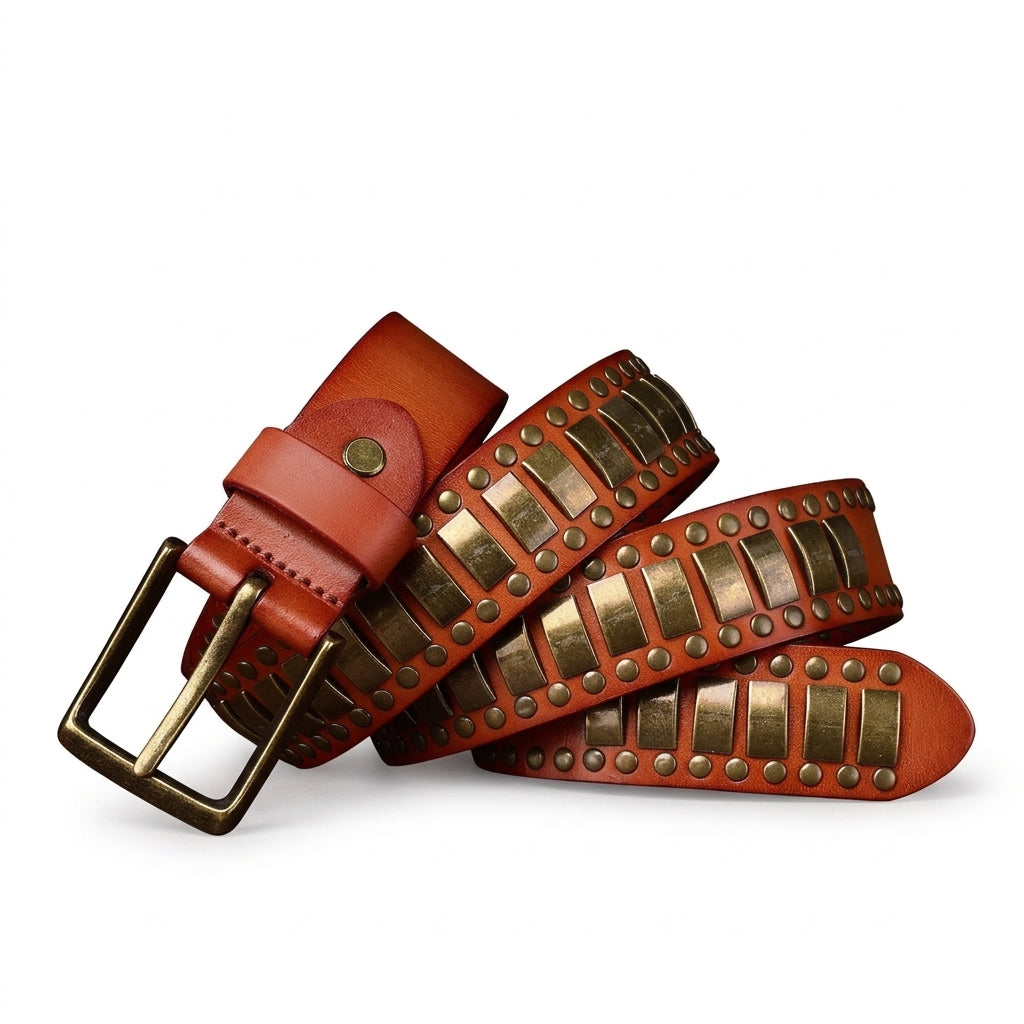 Ceinture pour homme Carnac en cuir pleine fleur marron avec rivets et plaques métalliques vintage, boucle ardillon rectangulaire