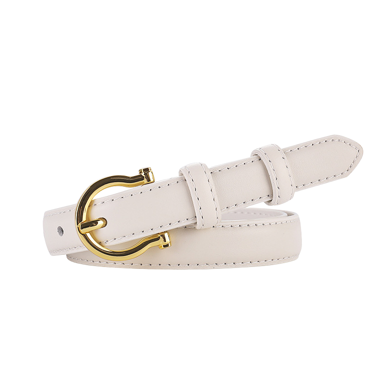 Ceinture femme Cassandre 1 en cuir blanc avec boucle dorée demi-lune.