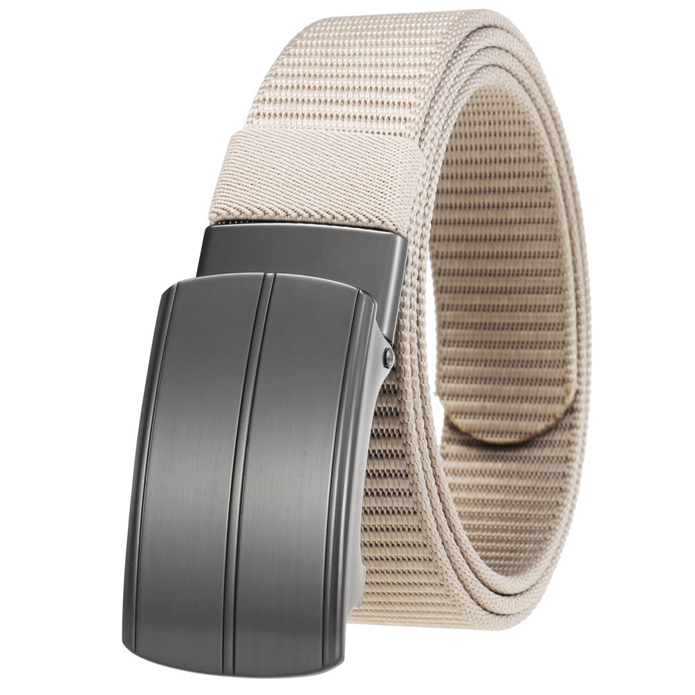 Ceinture Cézanne beige avec boucle automatique rectangulaire gris anthracite en alliage. Tissu texturé 20T, 3,5 cm de largeur. Style moderne et polyvalent.