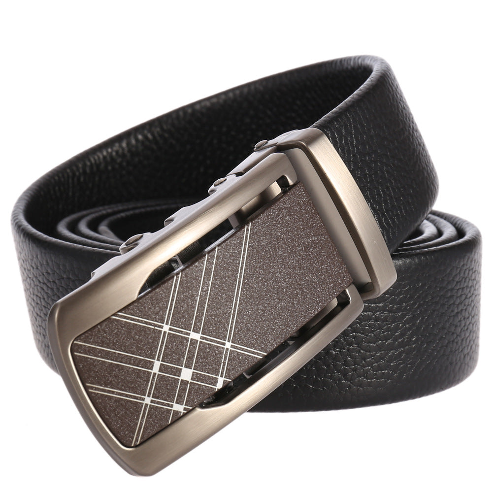 Ceinture Clément noire en cuir refendu avec boucle automatique rectangulaire en bronze ornée d'un motif quadrillé gravé.