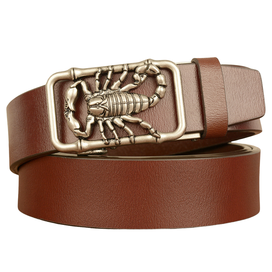 Ceinture homme Cyprien en cuir marron avec boucle argentée ornée d'un scorpion en relief et d'une tige de bambou.