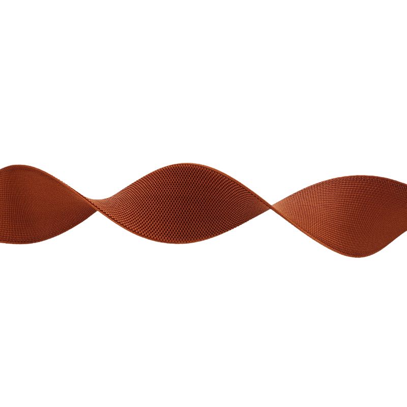 Ceinture Dahlia marron en simili cuir lisse avec une texture 95T uniforme, boucle double ardillon arrondie en métal noir et dos élastique.