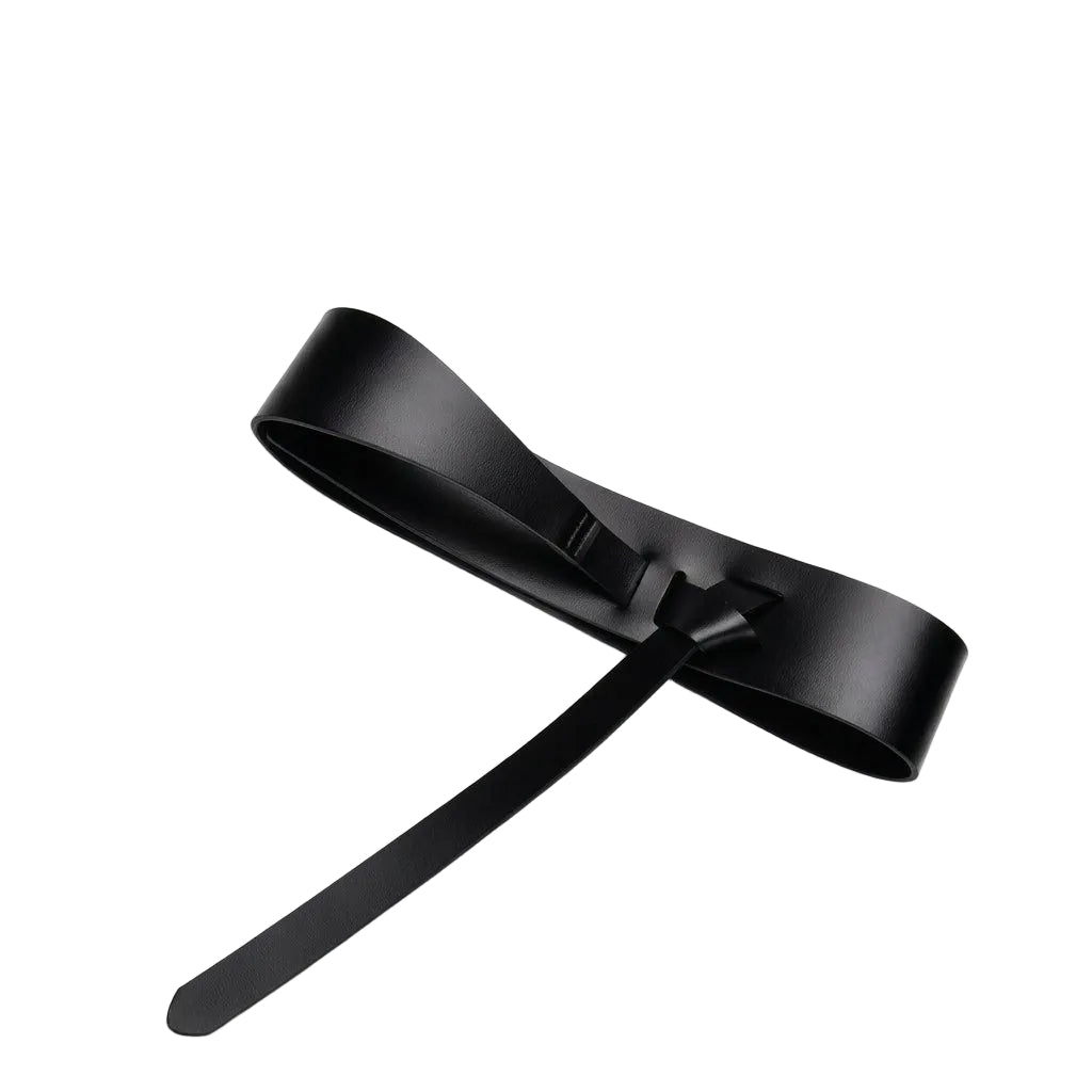 Ceinture de taille pour femme Dauphine en cuir noir lisse à nouer, design minimaliste sans boucle pour cintrer élégamment vos tenues.