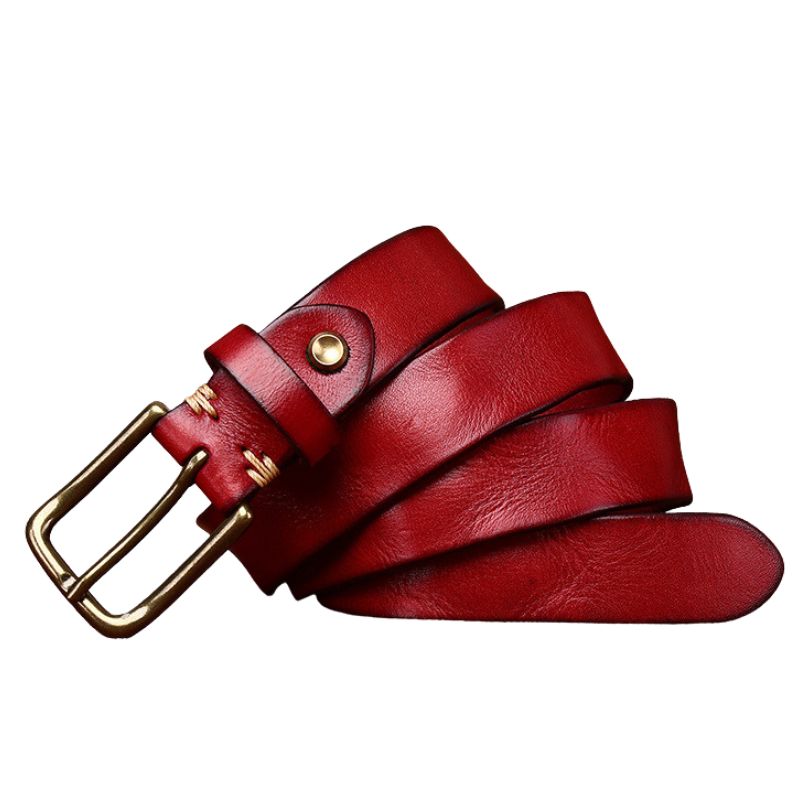 Ceinture Élégance Cuir rouge en cuir de vachette pleine fleur avec boucle ardillon arrondie en cuivre doré et finition vieillie.