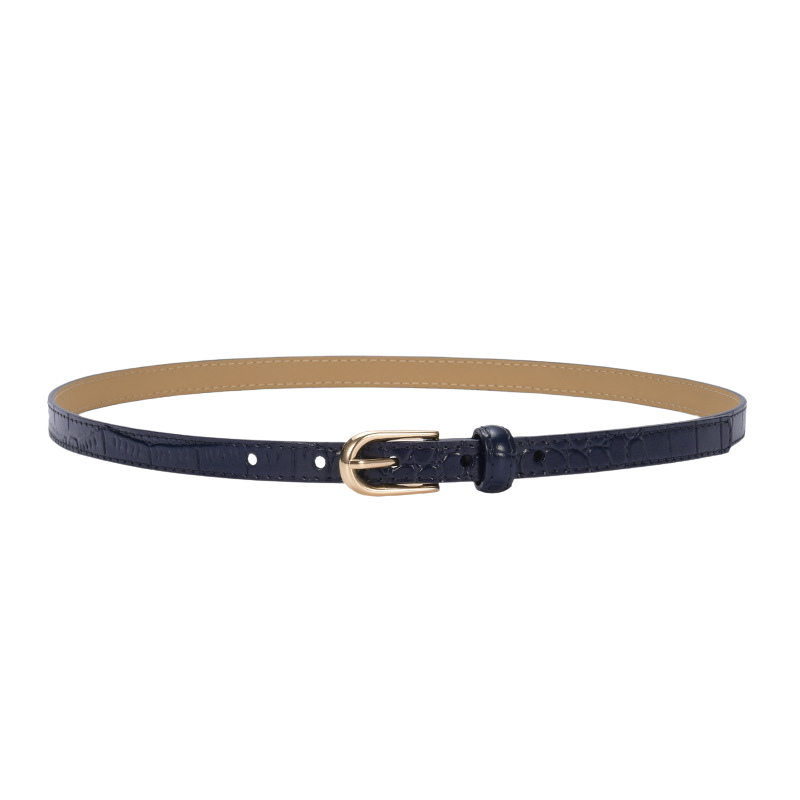 Ceinture fine pour femme Élégante en cuir bleu foncé texturé crocodile avec boucle dorée ardillon. Largeur 1,4 cm.
