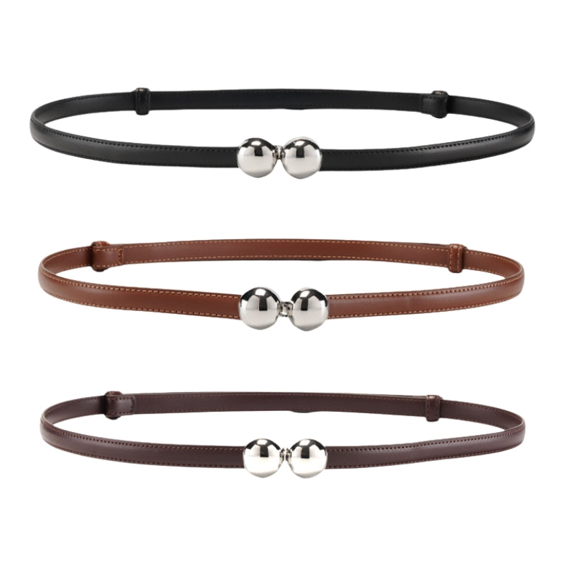 Ceinture pour femme Élise 3 en cuir lisse noir, marron café et marron foncé, avec boucle décorative argentée à deux boules.