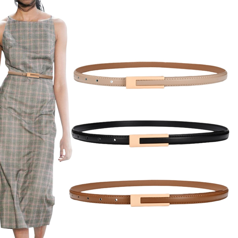 Ensemble de trois fines ceintures Énora en cuir de vachette, disponibles en beige, noir et marron, avec boucle rectangulaire dorée. Une silhouette féminine portant une ceinture beige est visible sur la gauche.