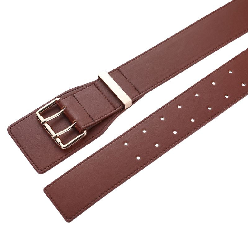 Ceinture marron foncé en cuir refendu avec traitement daim lisse, largeur 6,5 cm, boucle métal doré rectangulaire double ardillon.
