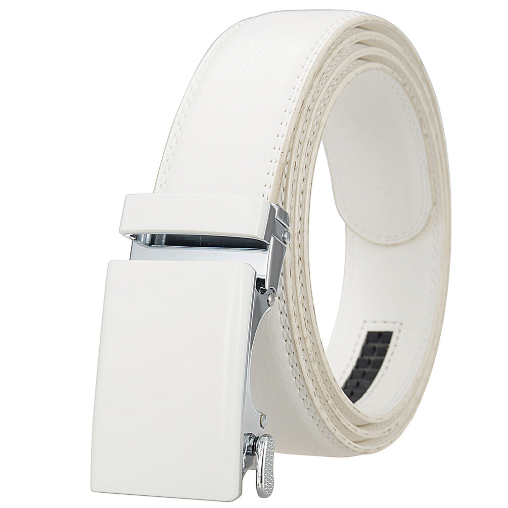 Ceinture Étoile 20 pour homme en cuir blanc avec boucle rectangulaire automatique mate et argentée. Lanière double aspect cuir lisse et texturé.