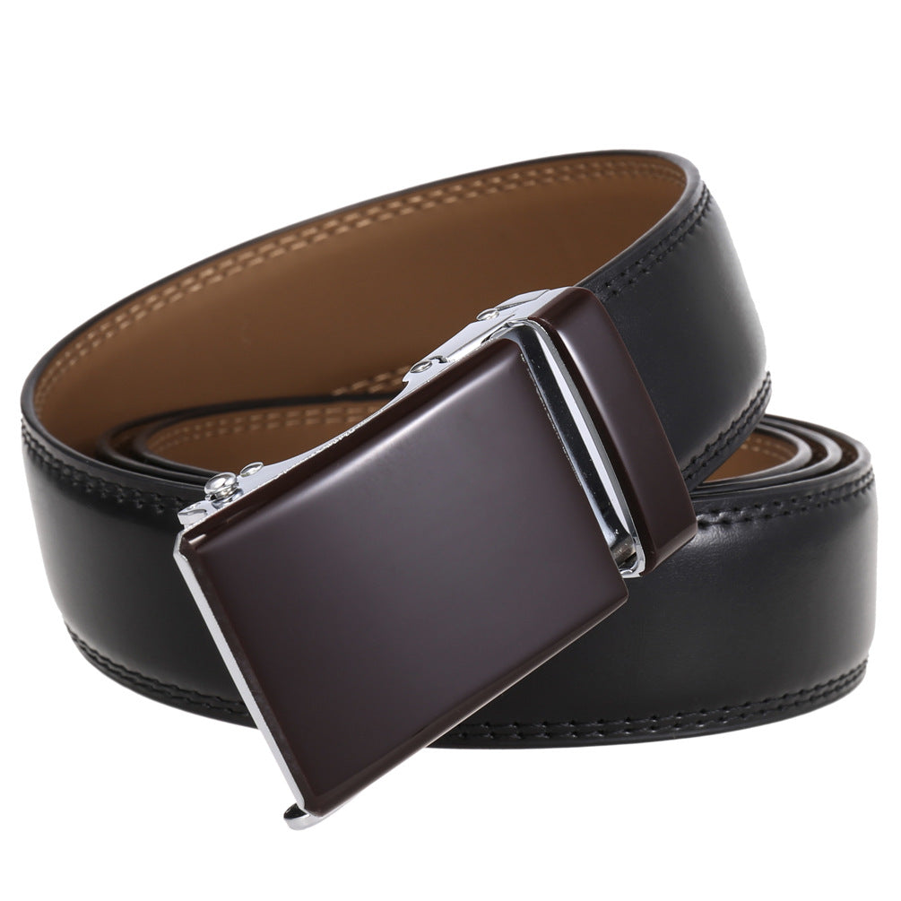 Ceinture Étoile 95 pour homme en cuir noir avec boucle rectangulaire automatique mate marron.
