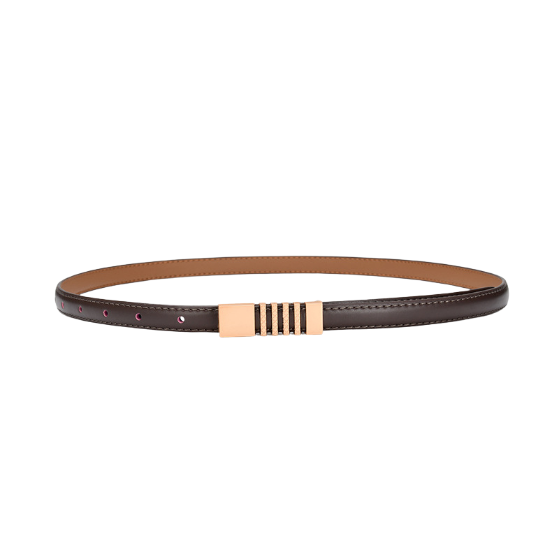 Ceinture fine femme Évasion en cuir lisse marron foncé avec une boucle rectangulaire dorée à motif rainuré.