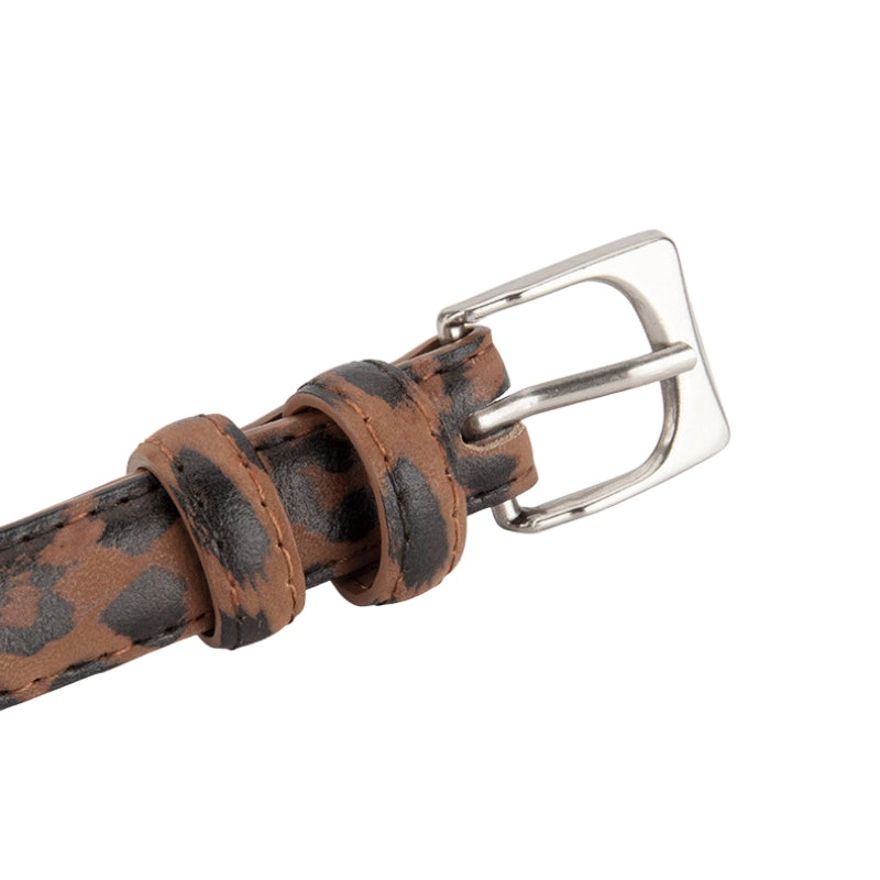 Ceinture fine Filigrane marron avec motif léopard discret et boucle ardillon argentée