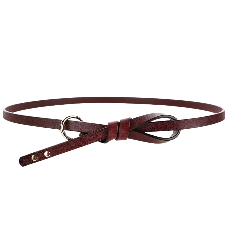 Ceinture fine en cuir de vachette bordeaux modèle Flaminia avec un anneau doré et un système de nouage.