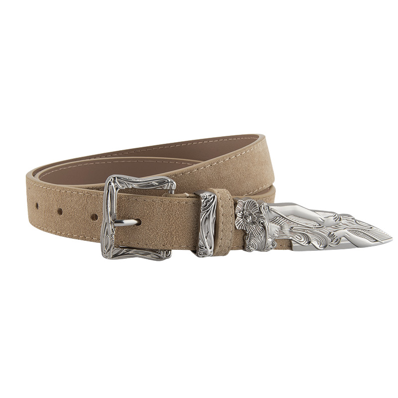 Ceinture femme Fleur en cuir refendu beige foncé aspect daim vieilli, avec boucle ardillon argentée gravée style western et pointe "épée cassée" ornée de motifs floraux et volutes.