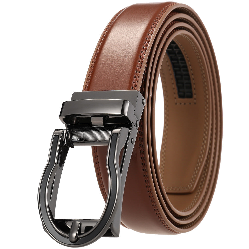 Ceinture homme Gaël en cuir de vachette marron clair avec boucle métallique argentée à forme arrondie creuse et système automatique sans trous.