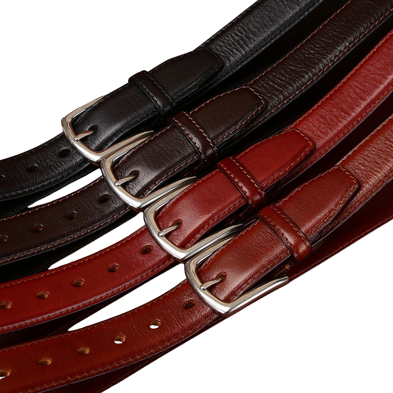 Ceintures pour hommes Héritage Cuir en cuir pleine fleur vieilli, montrant les couleurs noir, café et bordeaux avec des boucles ardillon argentées. #fullwidth