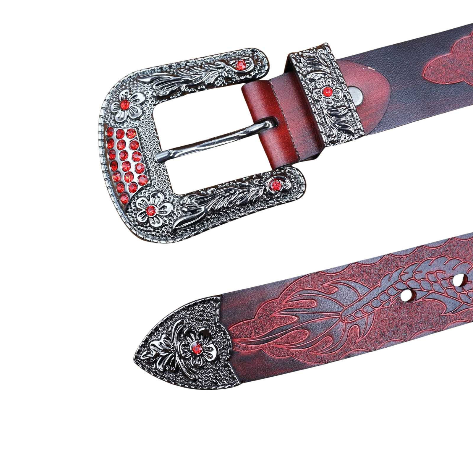 Ceinture pour homme Jeanne en cuir bordeaux avec motif dragon gravé, boucle ardillon argentée ornée de strass rouges et de motifs floraux et dragons. #fullwidth
