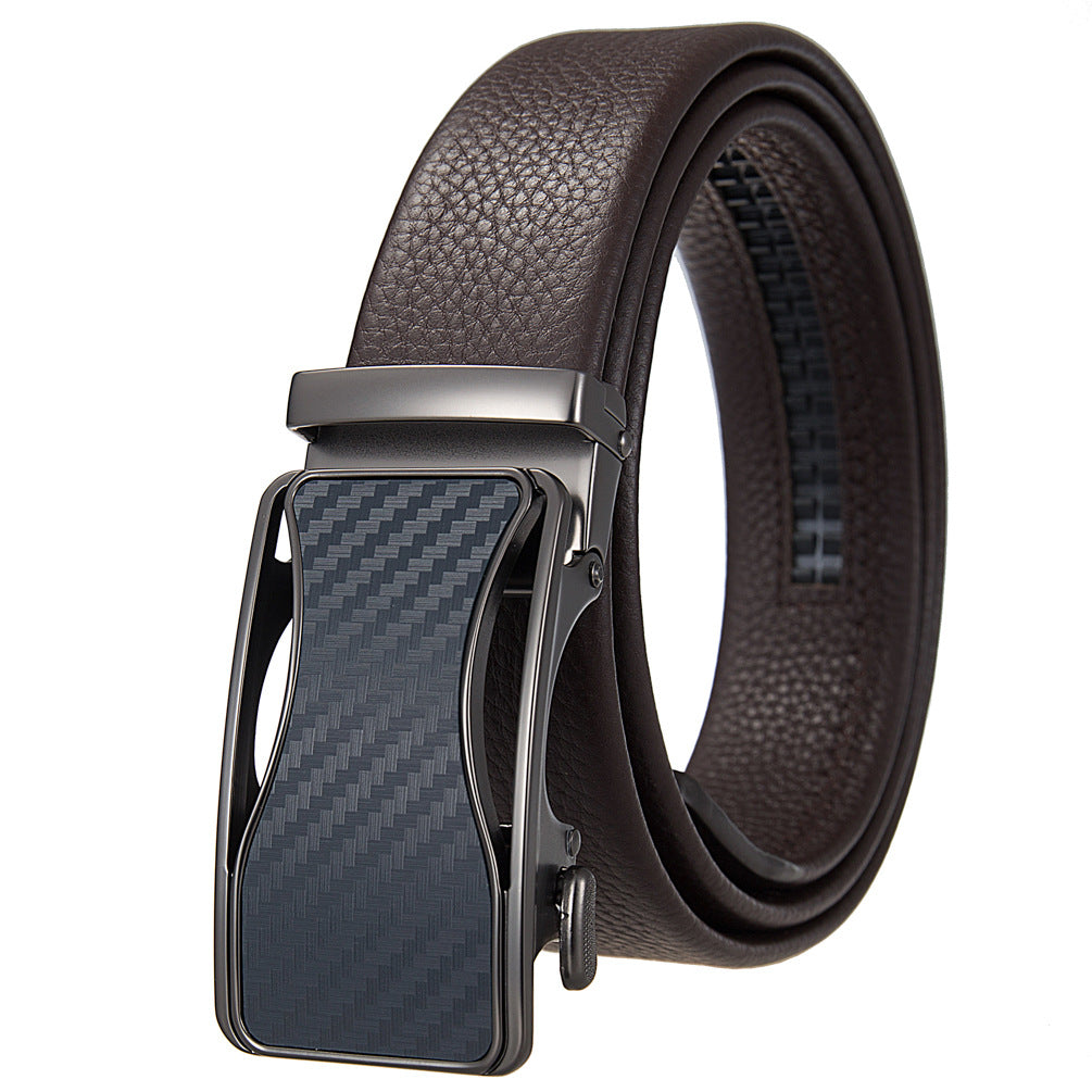 Ceinture homme Jules Lin en cuir de vachette marron texturé avec boucle automatique rectangulaire et insert effet carbone bleu.