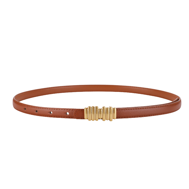 Ceinture fine en cuir marron clair Juliette pour femme, avec une boucle géométrique dorée à barres verticales.