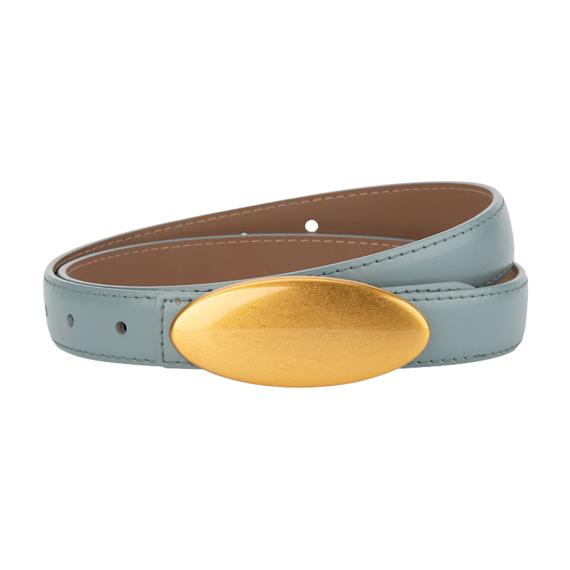 Ceinture femme Lætitia en simili cuir bleu ciel, boucle ovale dorée mate aspect travaillé. Largeur 4cm, longueur 105cm.