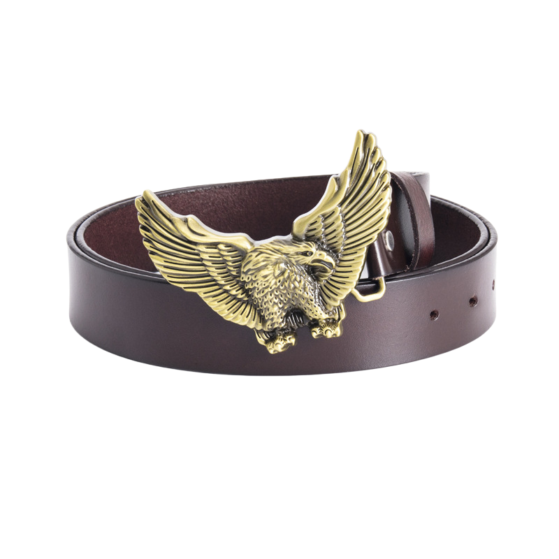 Ceinture homme La Fronde en cuir marron avec une boucle dorée en forme d'aigle aux ailes déployées.