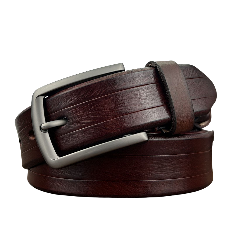Ceinture Léandre en cuir de vachette pleine fleur huilé couleur bordeaux, boucle rectangulaire argentée et lanière texturée #fullwidth