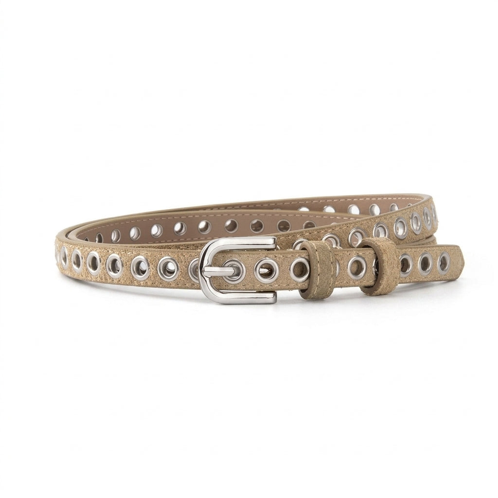 Ceinture fine pour femme Léonie en cuir beige avec œillets métalliques et boucle ardillon ovale argentée