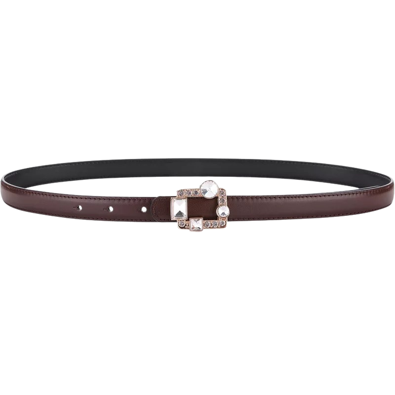 Ceinture fine en cuir marron foncé modèle Liberté, avec une boucle carrée ornée de pierres scintillantes et un fermoir T-bar discret.