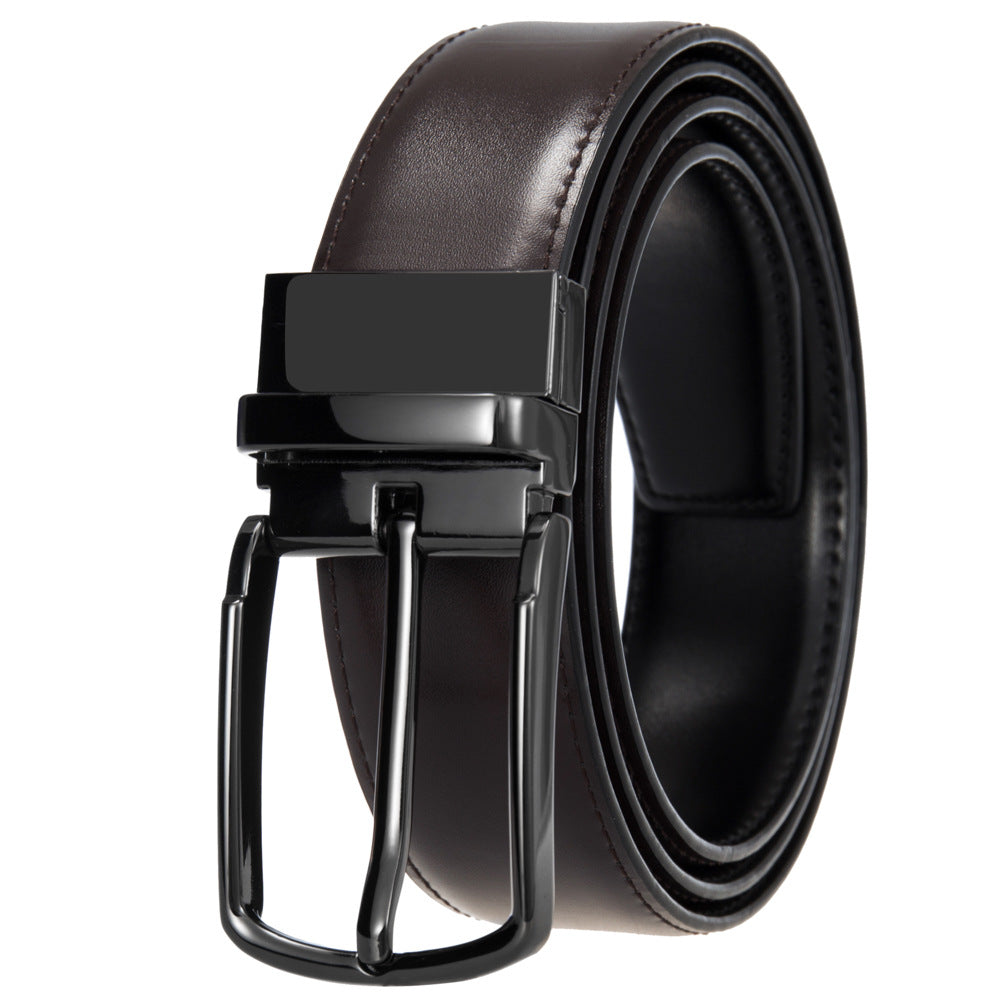 Ceinture homme réversible LucBrut en croûte de cuir avec boucle ardillon rotative noire et argentée. Une face marron café, l'autre noire.