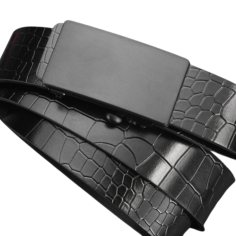 Ceinture homme Lyonnais noire en cuir de vachette pleine fleur avec embossage crocodile et boucle rectangulaire automatique en alliage.