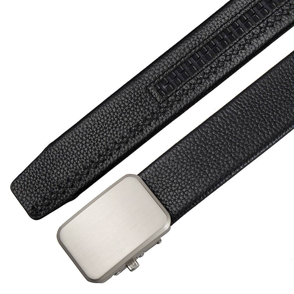 Ceinture pour homme Marc en cuir noir avec boucle automatique rectangulaire en alliage argenté lisse et coutures décoratives.