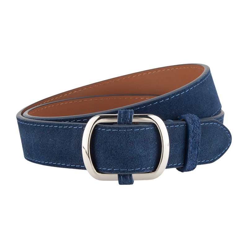 Ceinture femme Mirella en cuir de vachette bleu traité daim, avec boucle ovale argentée brossée et surpiqûres contrastantes.