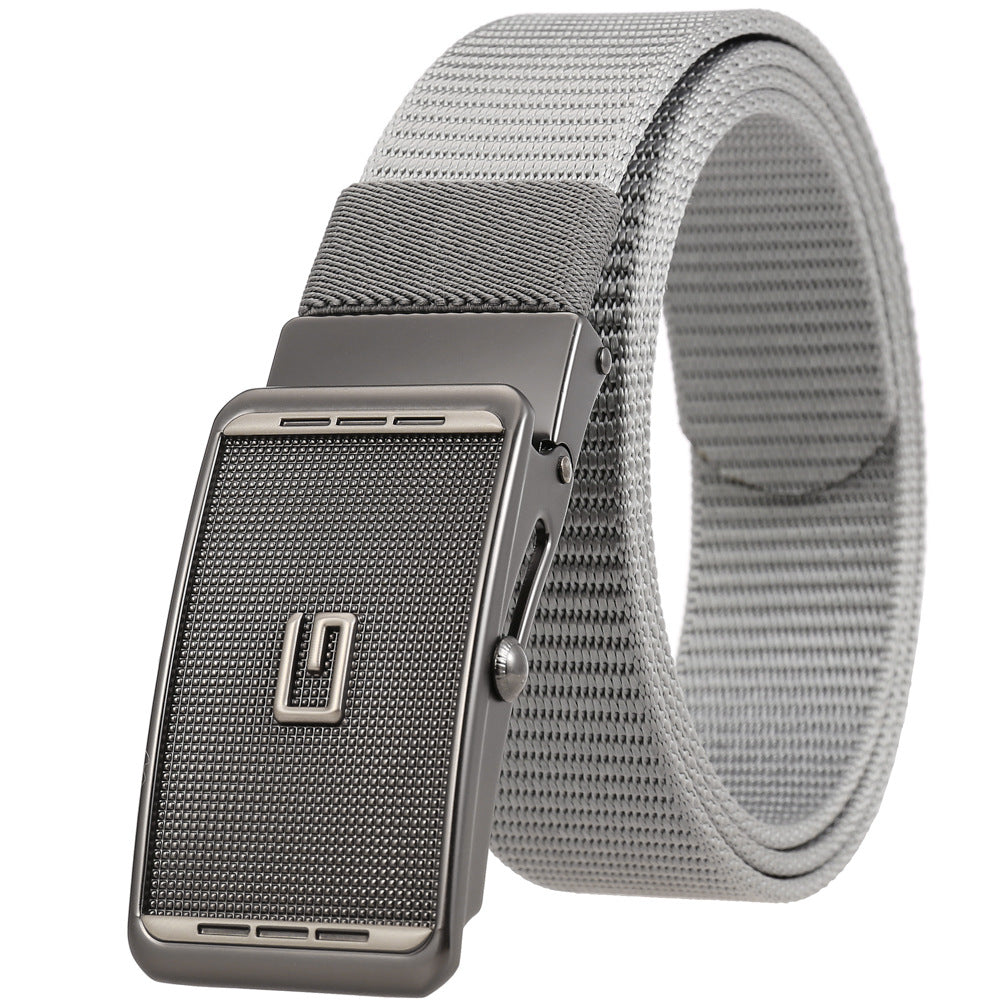 Ceinture homme Monet en tissu gris clair avec boucle automatique argentée texturée et logo intégré.