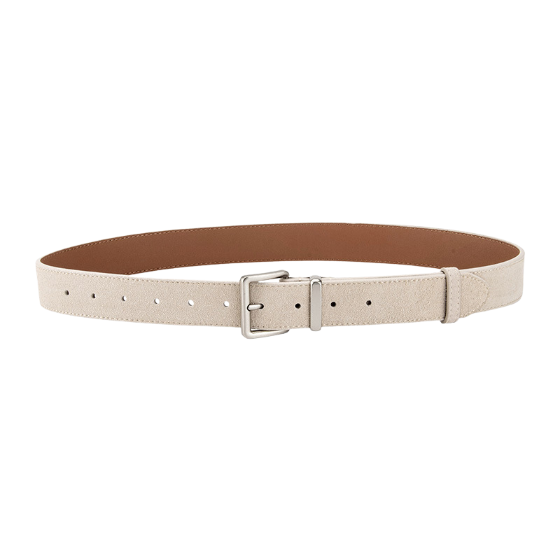 Ceinture Mont-Blanc en daim blanc cassé pour femme, avec boucle ardillon argentée et finition brossée.