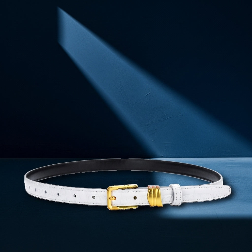 Ceinture blanche fine en cuir texturé effet croco, modèle Mystique, avec boucle rectangulaire dorée et passant doré. #fullwidth