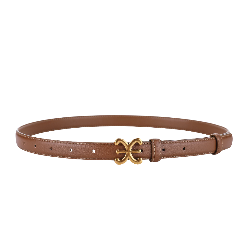 Ceinture fine Nacre en cuir de vachette marron avec boucle ardillon dorée ornée d'un motif stylisé.