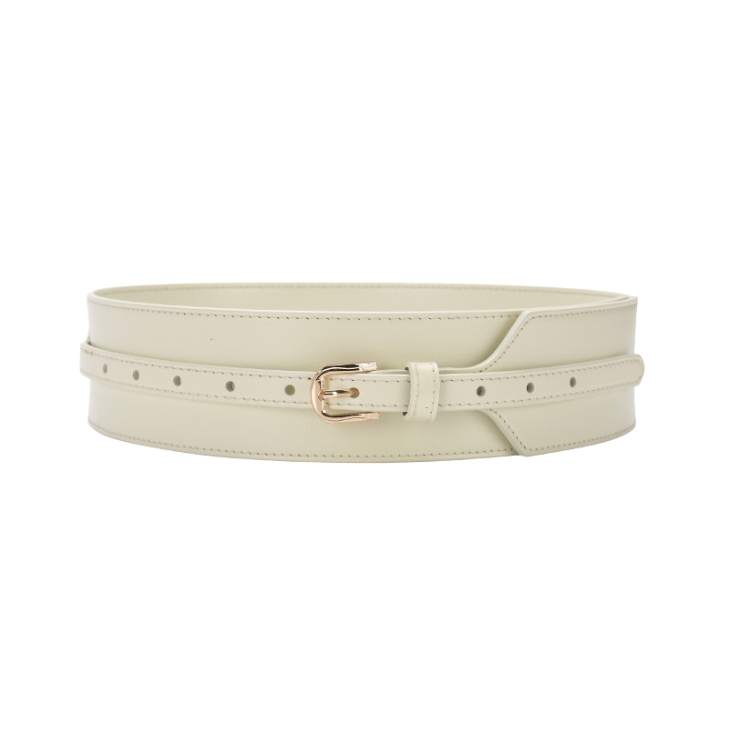 Ceinture femme Noble en cuir refendu de vachette blanc cassé, avec boucle ardillon dorée et finition lisse.