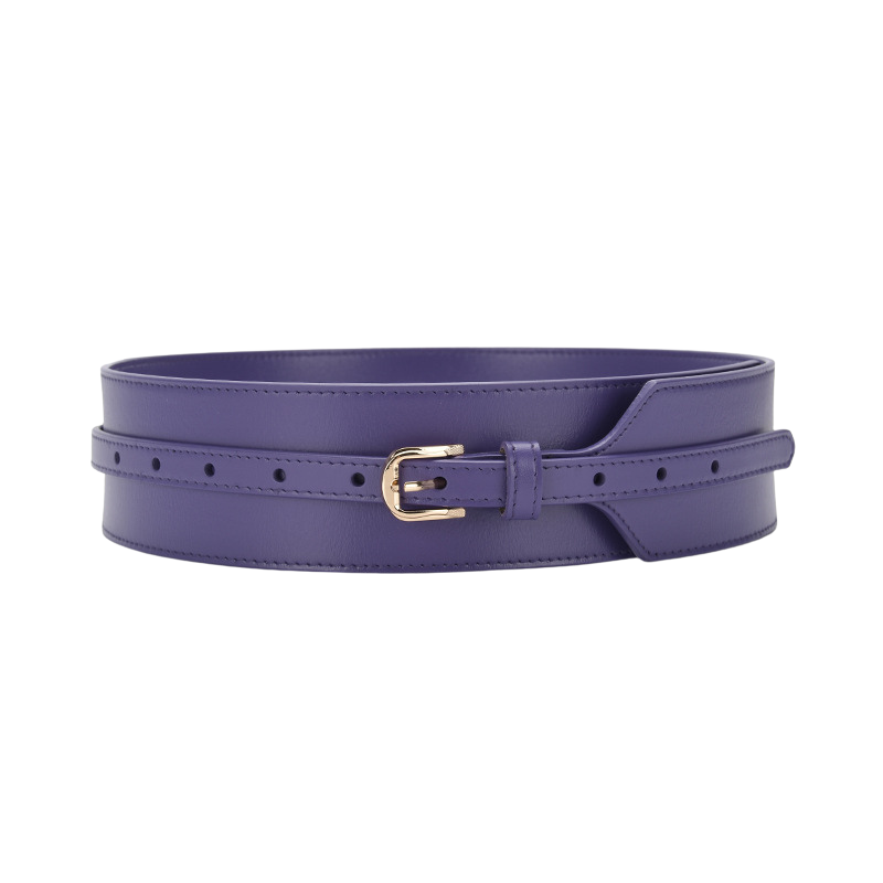 Ceinture pour femme Noble en cuir refendu violet, avec boucle ardillon dorée arrondie et deux couches de cuir. Largeur 2,8 cm. #fullwidth
