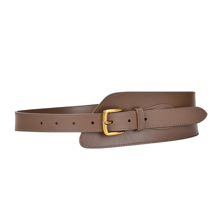 Ceinture large Opulence en cuir de vachette refendu couleur café clair avec boucle dorée et fini lisse.