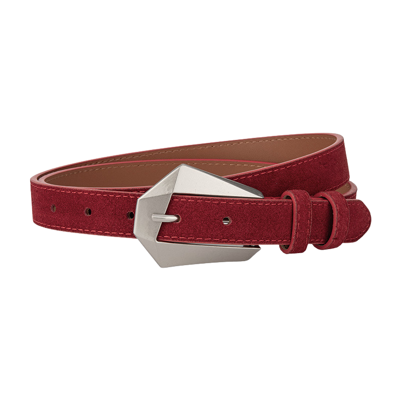 Ceinture Perrine rouge en cuir daim refendu avec boucle ardillon argentée asymétrique et géométrique.