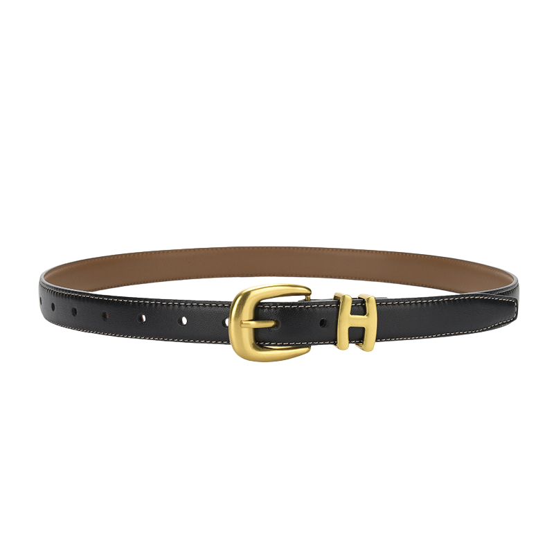 Ceinture Rêveuse noire en cuir pleine fleur avec boucle ardillon dorée en forme de H et coutures contrastantes fines