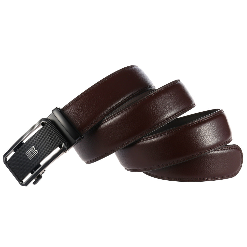 Ceinture homme Sartre en cuir de vachette marron texturé avec boucle automatique rectangulaire noire et motif géométrique argenté.