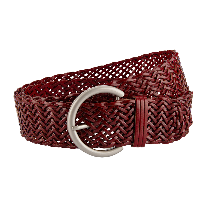 Ceinture femme Sereine en simili cuir recyclé bordeaux, tressage artisanal, boucle argentée en forme de C.