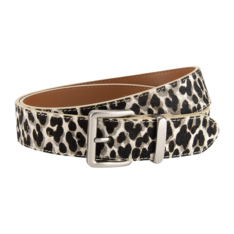Ceinture femme Sérénité en cuir avec motif léopard noir et blanc, boucle argentée carrée et poils apparents.