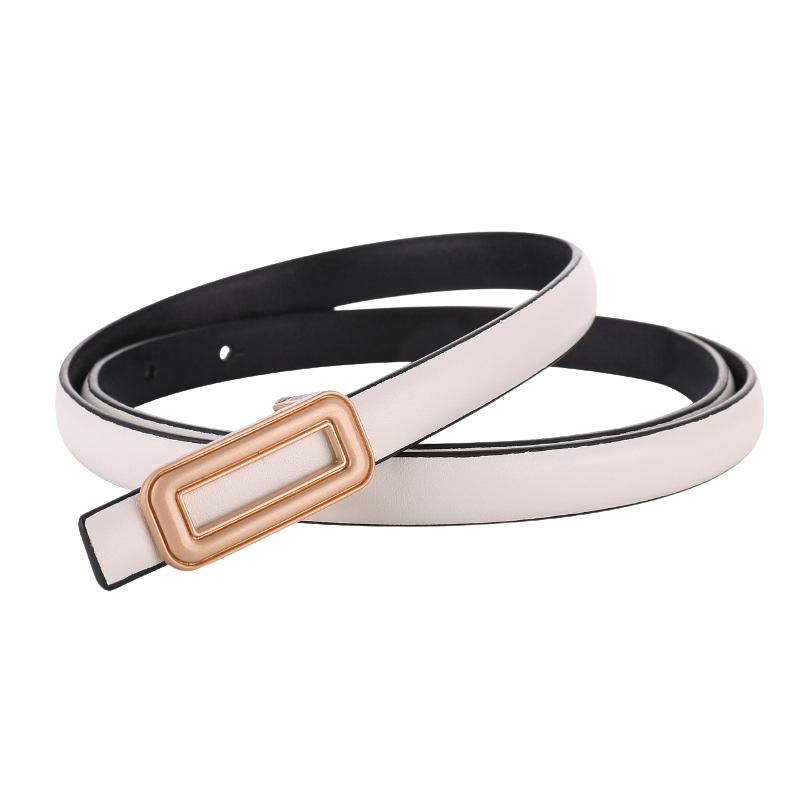 Ceinture fine Sidonie en cuir blanc avec une boucle rectangulaire dorée