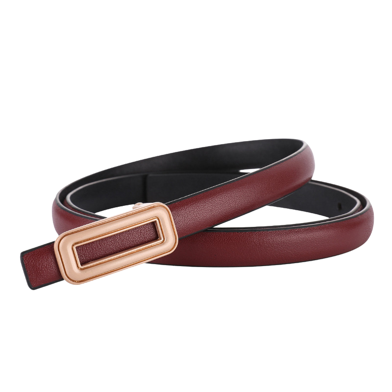 Ceinture fine pour femme Sidonie en cuir bordeaux avec boucle rectangulaire dorée.