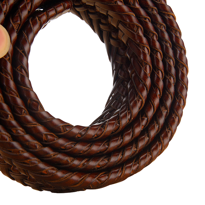 Ceinture pour homme Strasbg en cuir tressé marron, détail artisanal et style vintage.