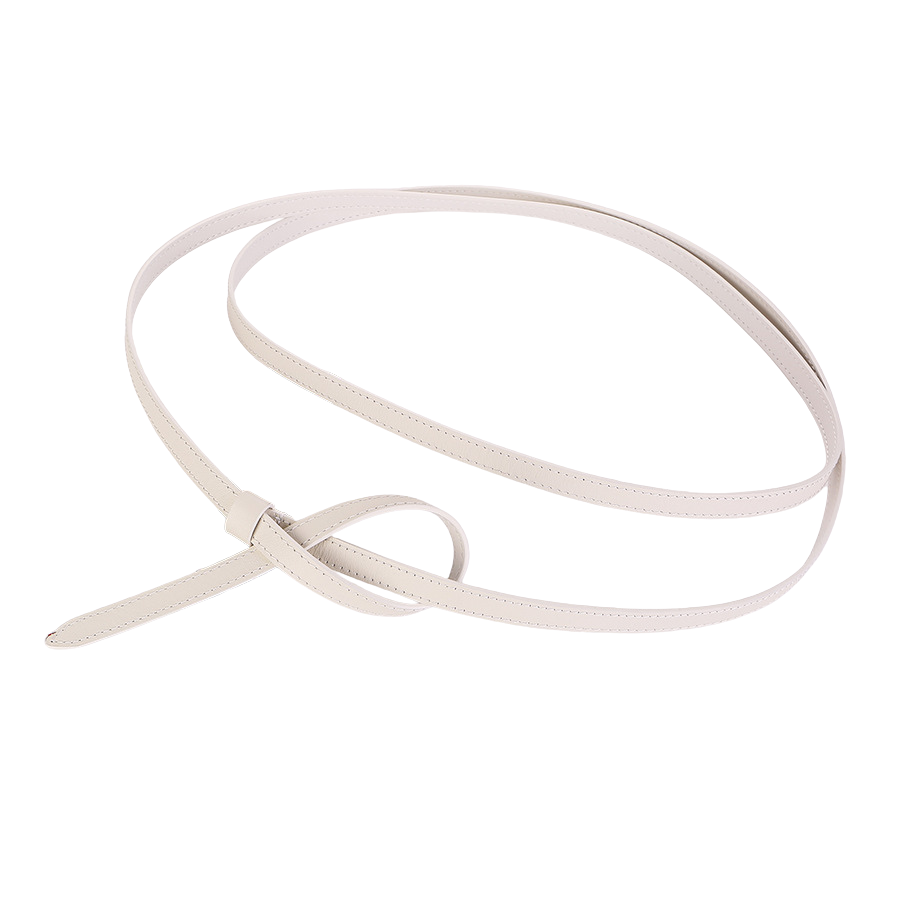 Ceinture Thalia blanche en cuir pleine fleur, fine et souple, sans boucle, avec un nœud discret et des coutures contrastées blanches.
