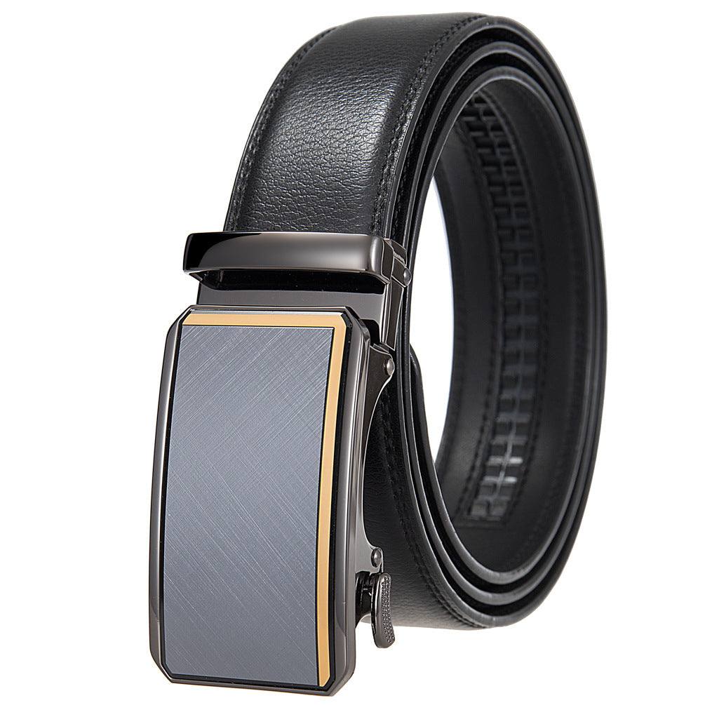 Ceinture homme Théo Lin 20 en cuir noir avec boucle automatique rectangulaire grise et dorée. #fullwidth