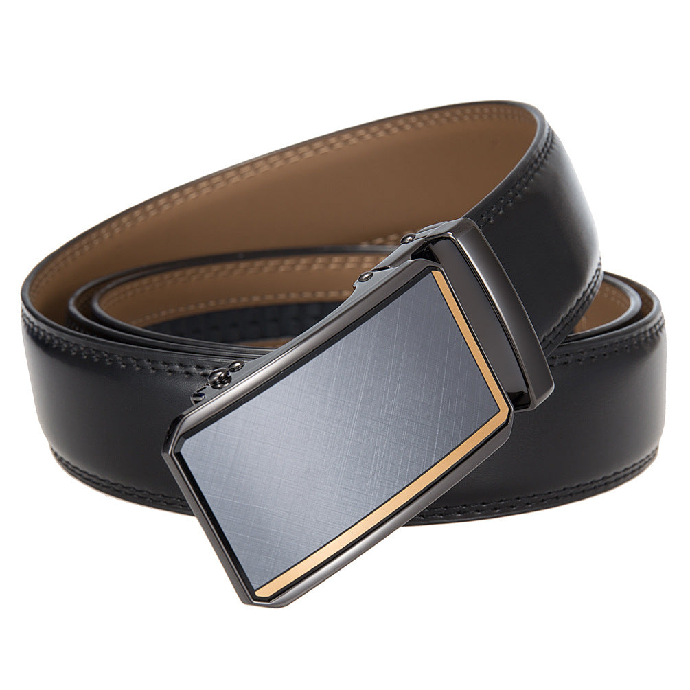 Ceinture homme Théo Lin 95 en cuir noir avec boucle automatique rectangulaire finition brillante et détails dorés.